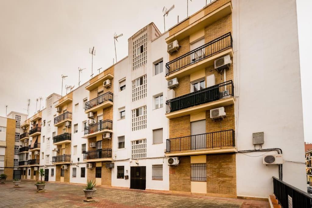Apto Centrico, 2 Aparcamientos Privados, Bicis Sevilla Bagian luar foto