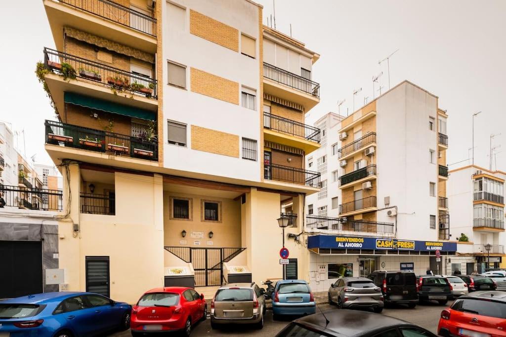 Apto Centrico, 2 Aparcamientos Privados, Bicis Sevilla Bagian luar foto