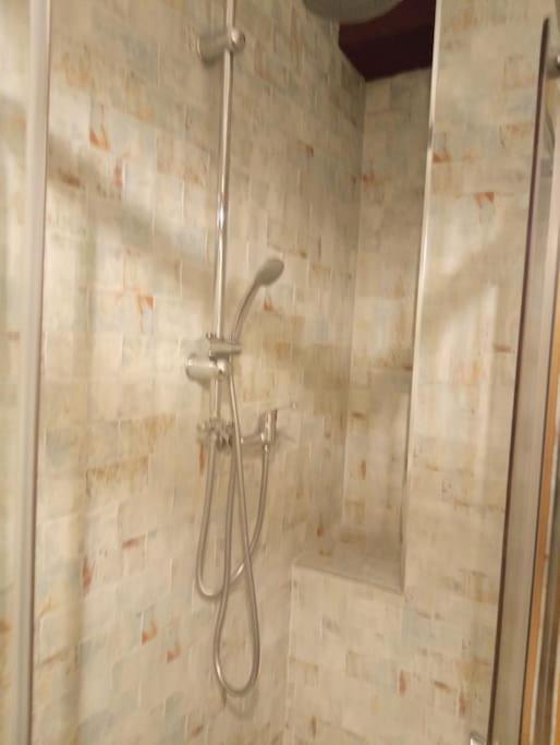 Apto Centrico, 2 Aparcamientos Privados, Bicis Sevilla Bagian luar foto