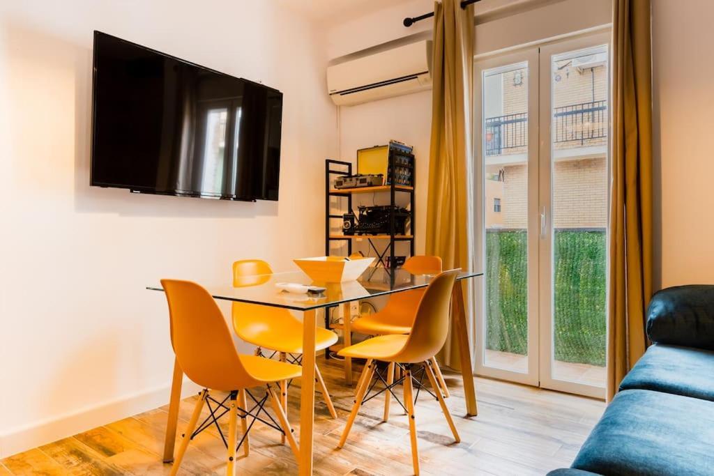 Apto Centrico, 2 Aparcamientos Privados, Bicis Sevilla Bagian luar foto