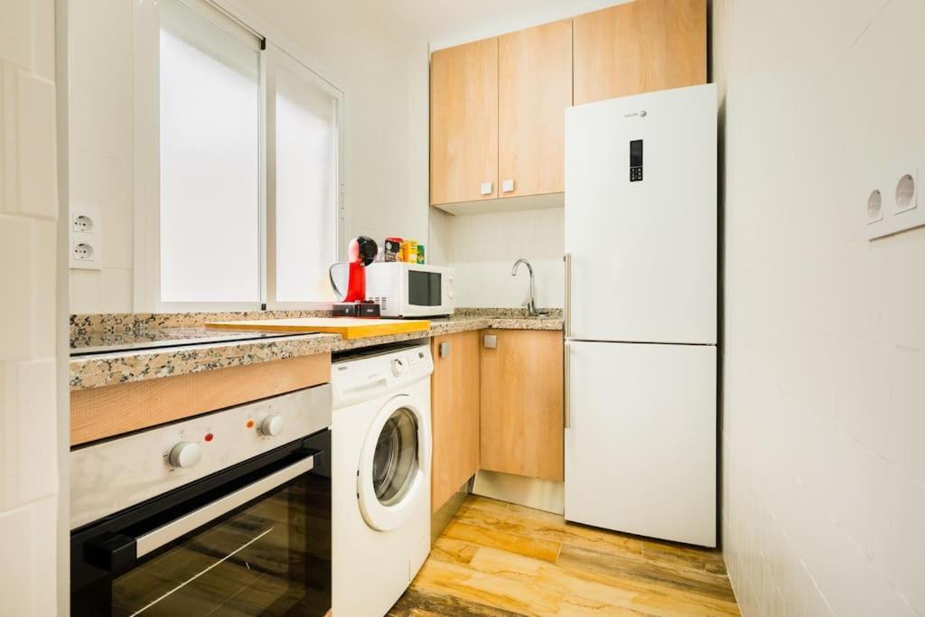 Apto Centrico, 2 Aparcamientos Privados, Bicis Sevilla Bagian luar foto